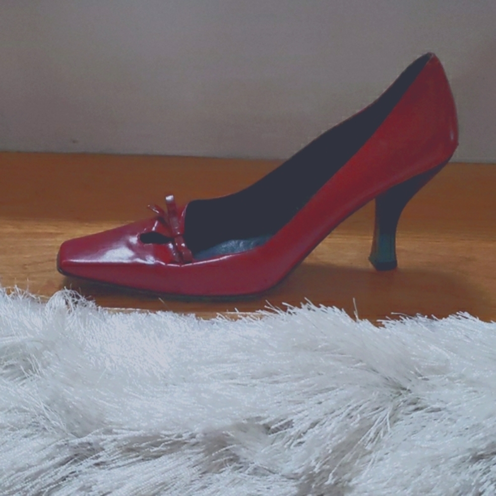 Shoes - Picture 2 of 2